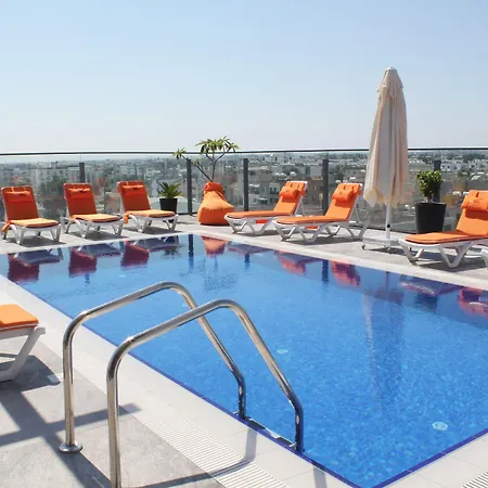 Hotel Sky Roof