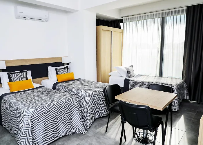 Sky Roof 3* 尼科西亚